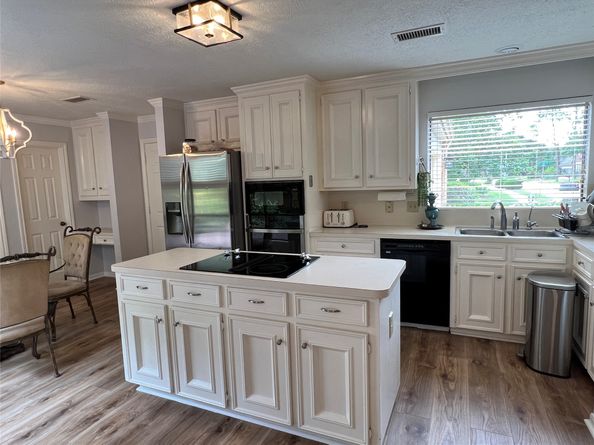 11654 Manor Park Drive, Houston TX 77077