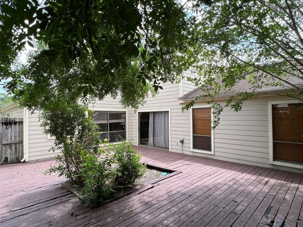11654 Manor Park Drive, Houston TX 77077
