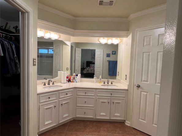 11654 Manor Park Drive, Houston TX 77077