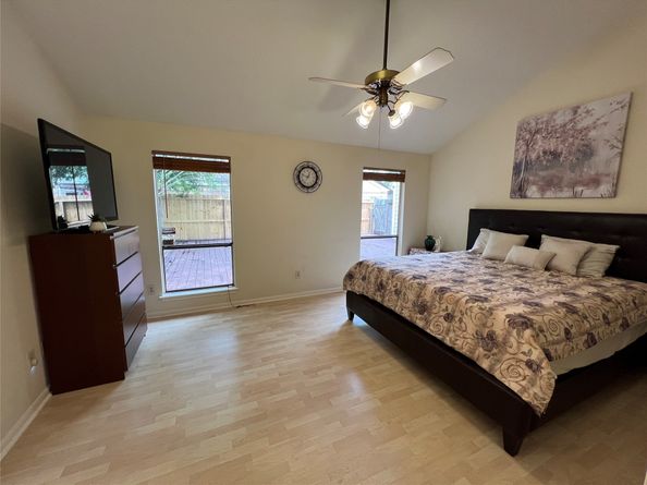 11654 Manor Park Drive, Houston TX 77077