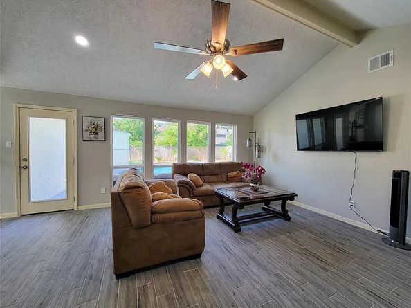 9306 Bankside Drive, Houston TX 77031