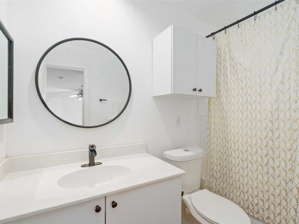939 Colorado 20, Houston TX 77007