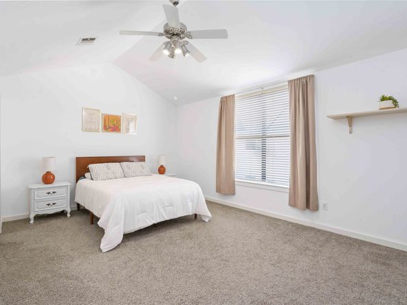 939 Colorado 20, Houston TX 77007