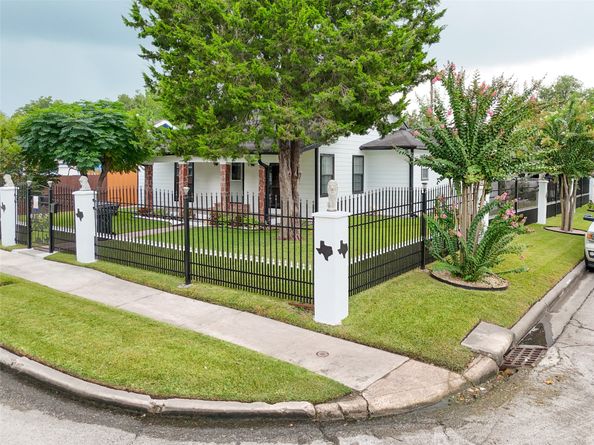 6701 Kernel Street, Houston TX 77087