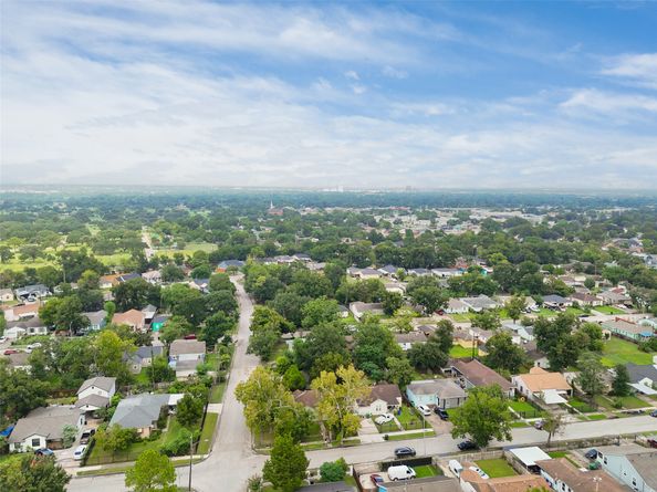 6701 Kernel Street, Houston TX 77087