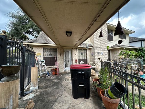 8826 Heatherly Drive, Houston TX 77083