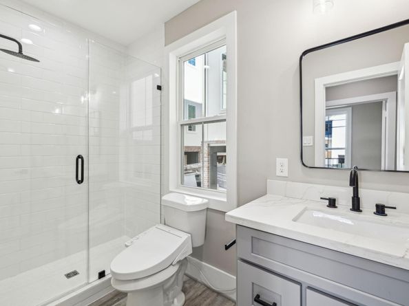1138 W 16th Street, Houston TX 77008