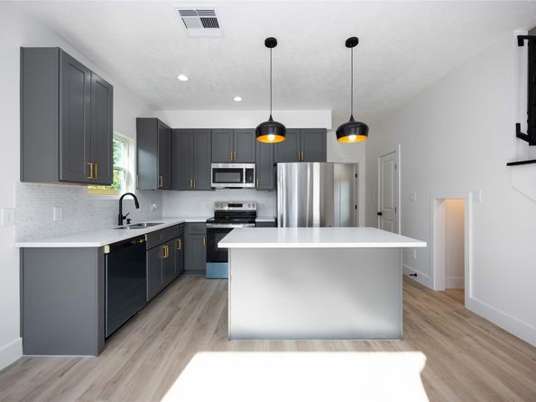 5605 Tommye Street A B, Houston TX 77028