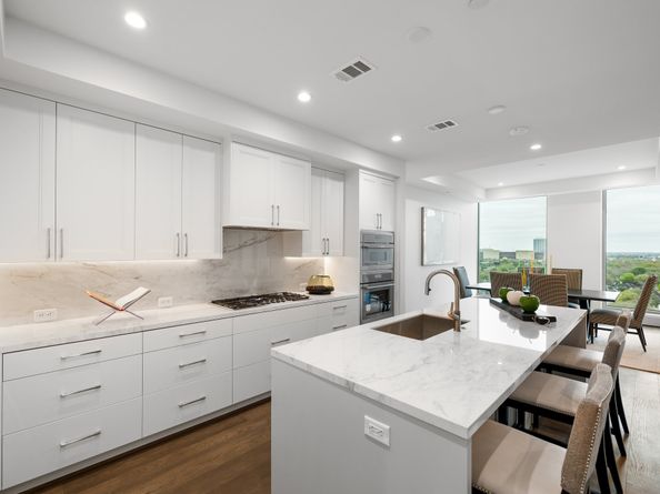 5656 San Felipe Street 1403, Houston TX 77056