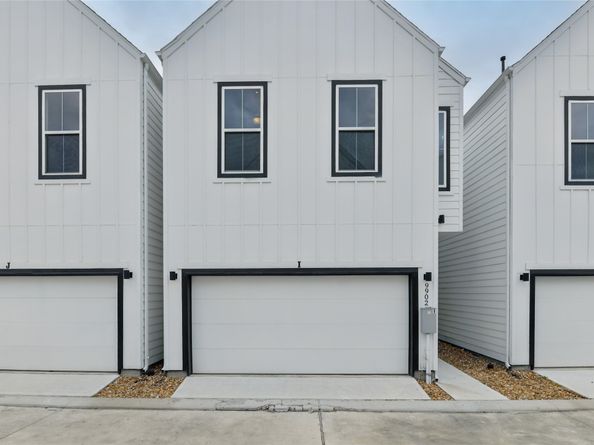 9902 Clark Road I, Houston TX 77076
