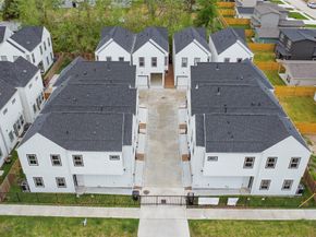 9902 Clark Road I, Houston TX 77076