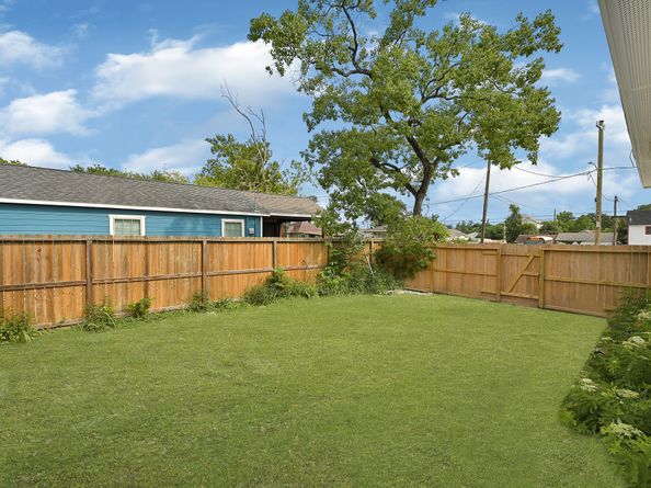 7939 Goode Street, Houston TX 77012