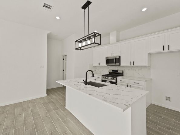 9212 Arvin Street, Houston TX 77028