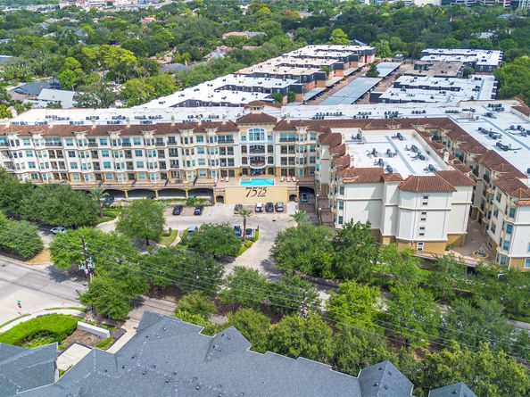 7575 Kirby Drive 2202, Houston TX 77030