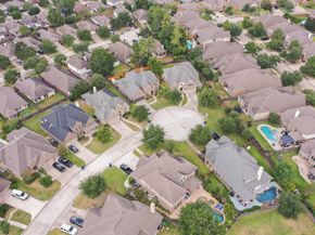 1927 Lora Meadows Court, Spring TX 77386