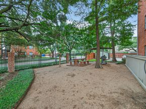 4041 Drake Street 203, Houston TX 77005