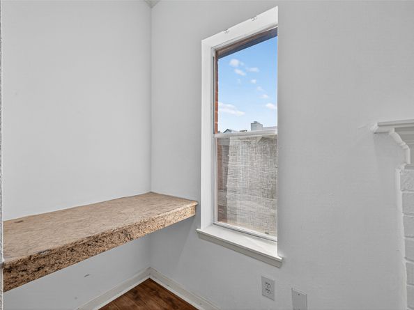 4041 Drake Street 203, Houston TX 77005