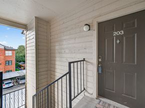 4041 Drake Street 203, Houston TX 77005