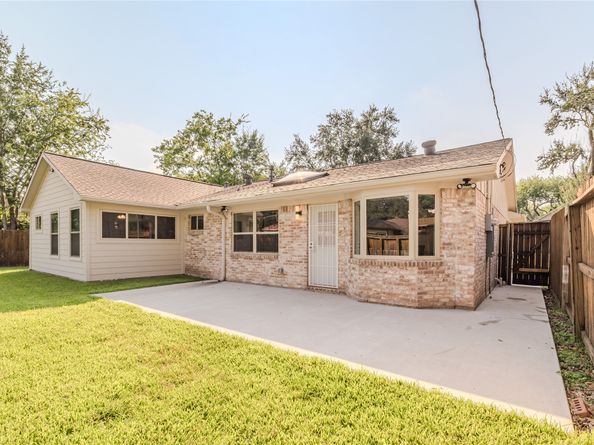 12406 Whittington Drive, Houston TX 77077