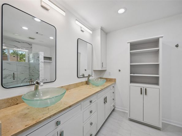 5430 Yarwell Drive, Houston TX 77096
