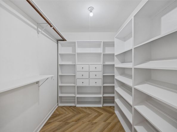 5430 Yarwell Drive, Houston TX 77096