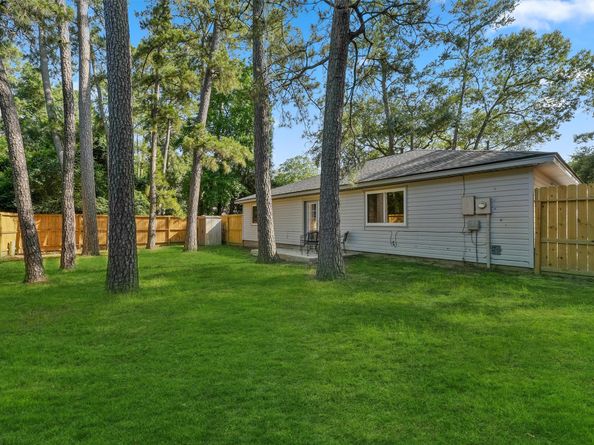 7 Starrush Court, The Woodlands TX 77380