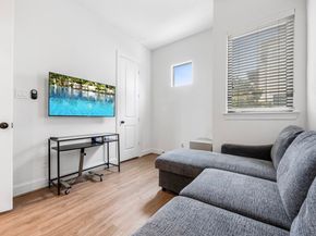 1917 SUMMER Street, Houston TX 77007