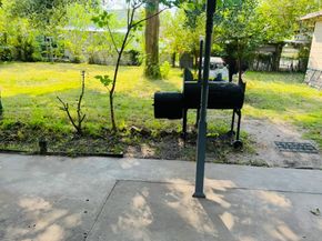 10313 E Blades Street, Houston TX 77016