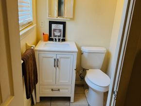 10313 E Blades Street, Houston TX 77016