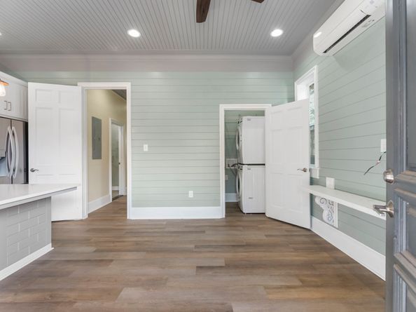 5036 Golden Forest Drive, Houston TX 77091