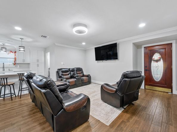 550 Slumberwood Drive, Houston TX 77013