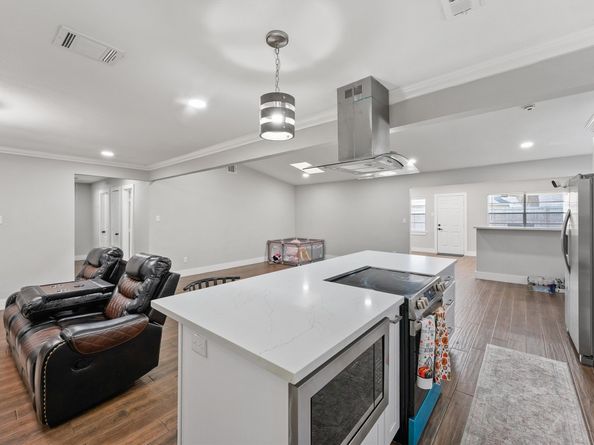 550 Slumberwood Drive, Houston TX 77013