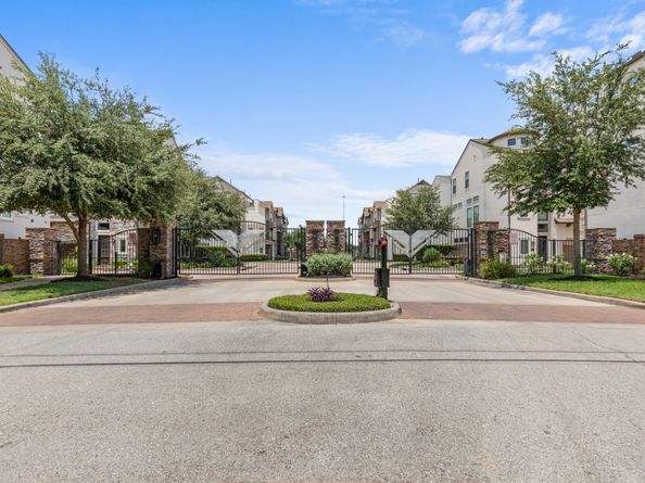 2653 Fountain Key Boulevard, Houston TX 77008