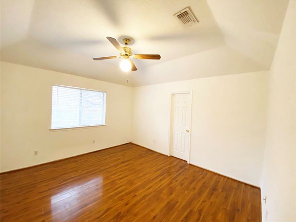 4803 Shadowdale Drive, Houston TX 77041