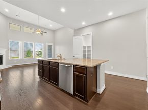 4926 Thunder Creek Ln, Sugar Land TX 77479