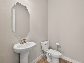 4926 Thunder Creek Ln, Sugar Land TX 77479