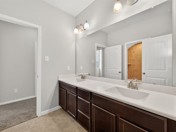 4926 Thunder Creek Ln, Sugar Land TX 77479