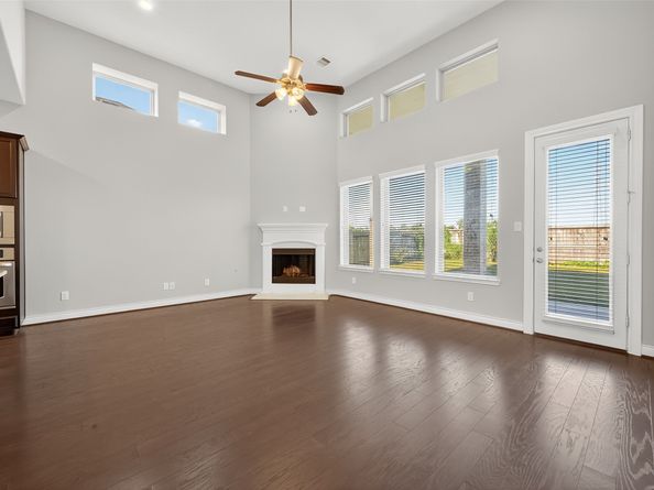 4926 Thunder Creek Ln, Sugar Land TX 77479