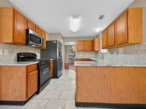 13707 Sablegarden Lane, Houston TX 77014