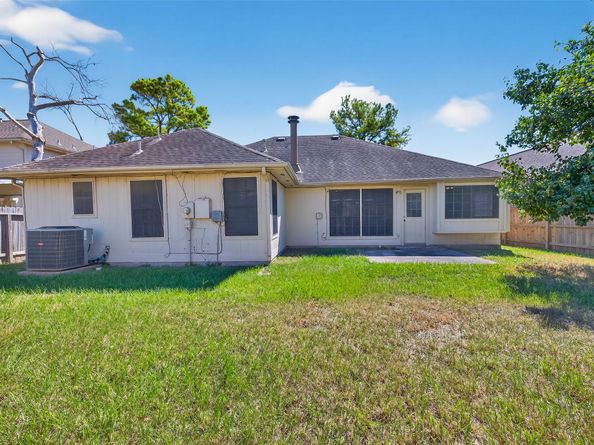 13707 Sablegarden Lane, Houston TX 77014