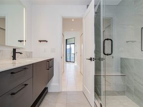 1701 Hermann Drive 20D, Houston TX 77004