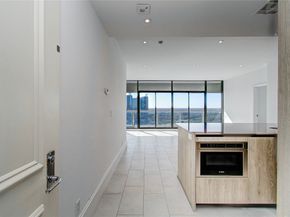 1701 Hermann Drive 20D, Houston TX 77004