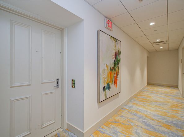 1701 Hermann Drive 20D, Houston TX 77004