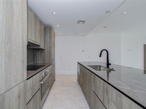 1701 Hermann Drive 20D, Houston TX 77004