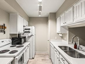 2601 S Braeswood Boulevard 1404, Houston TX 77025