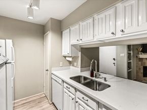 2601 S Braeswood Boulevard 1404, Houston TX 77025