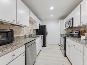 2829 Timmons Lane 184, Houston TX 77027