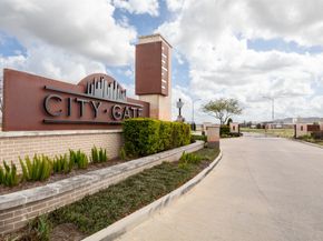 2830 Chancery Summit Court, Houston TX 77047