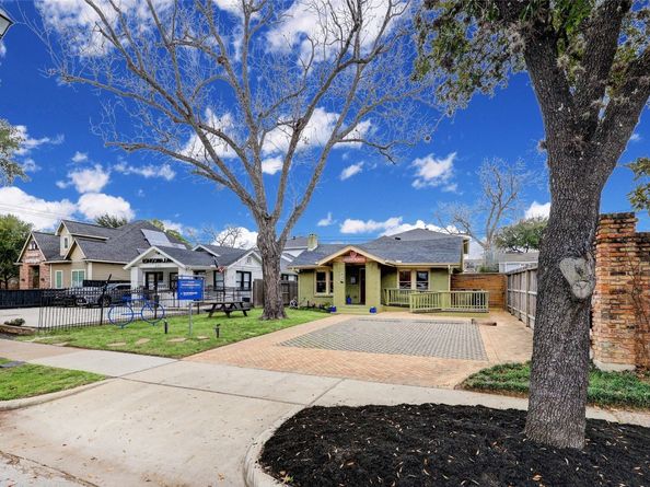 638 Heights Boulevard, Houston TX 77007