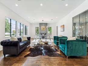 1010 Waltway Drive, Houston TX 77008